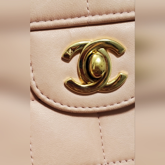 Authentic Chanel Chocolate Bar Flap Bag in Pink - Picture 17 of 17